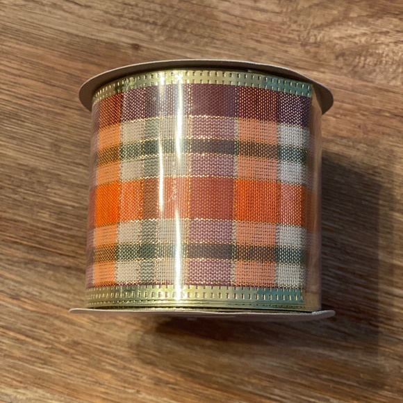 Ribbon distributed by Greenbrier International, Inc. - Picture 1 of 3